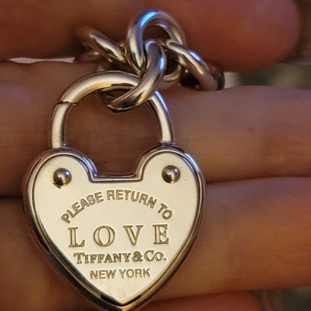 Tiffany & Co Heart Lock Necklace/ Gorgeous/ Coa - Picture 3 of 5